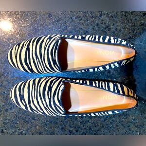 Vionic Willa Tiger flats NWB. Size 7